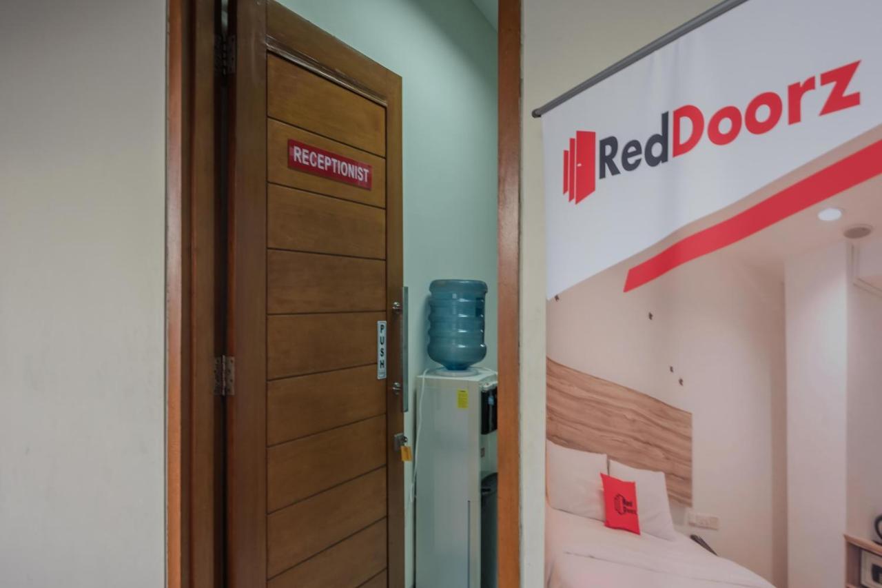 ג'קרטה Reddoorz Plus Near Semanggi מראה חיצוני תמונה