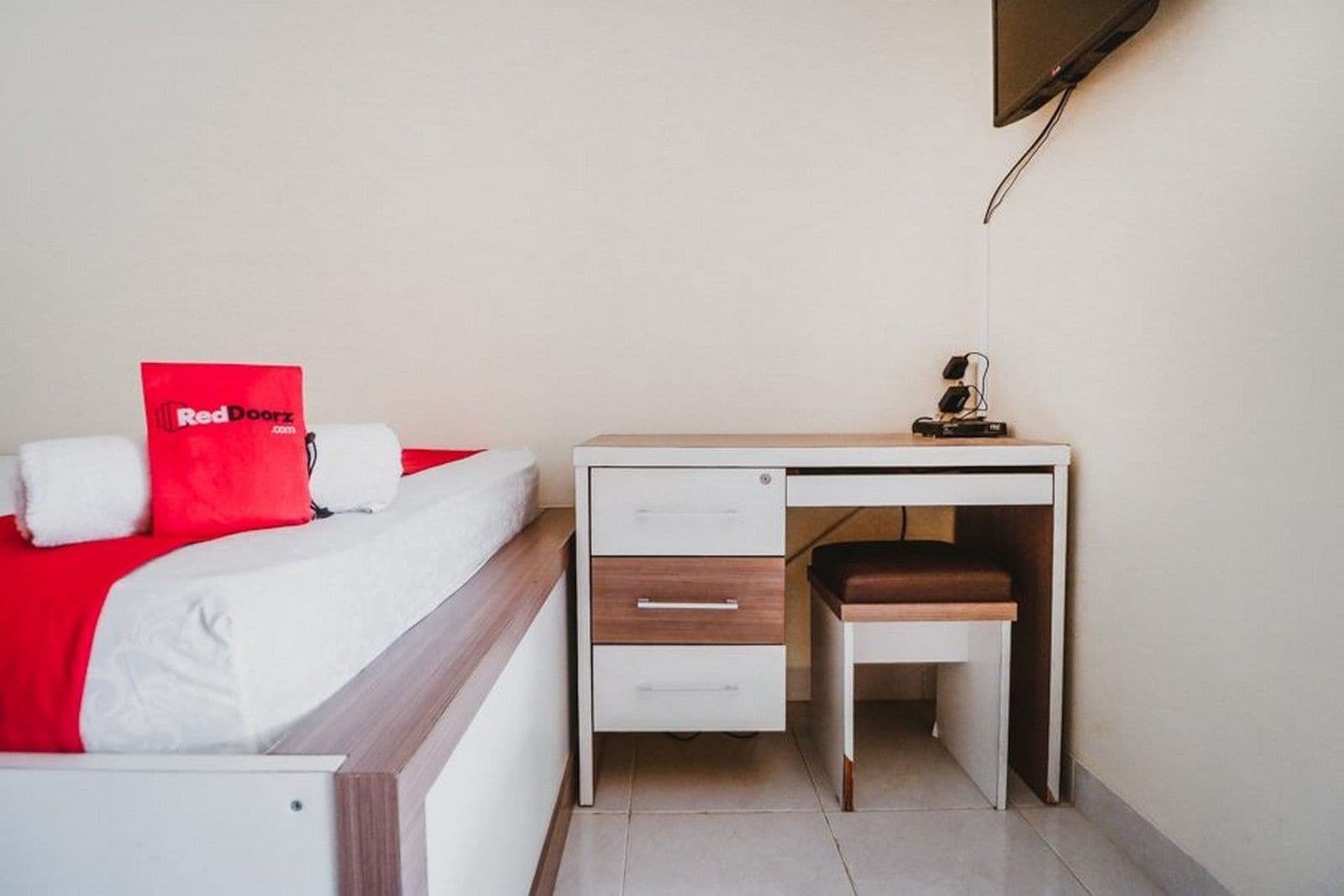 ג'קרטה Reddoorz Plus Near Semanggi מראה חיצוני תמונה
